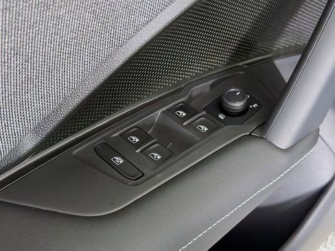 New 2026 Volkswagen Tiguan S FWD image 18