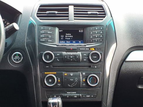 Used 2016 Ford Explorer XLT FWD image 12