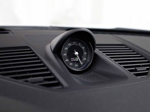 Certified 2022 Porsche 911 Carrera GTS image 17