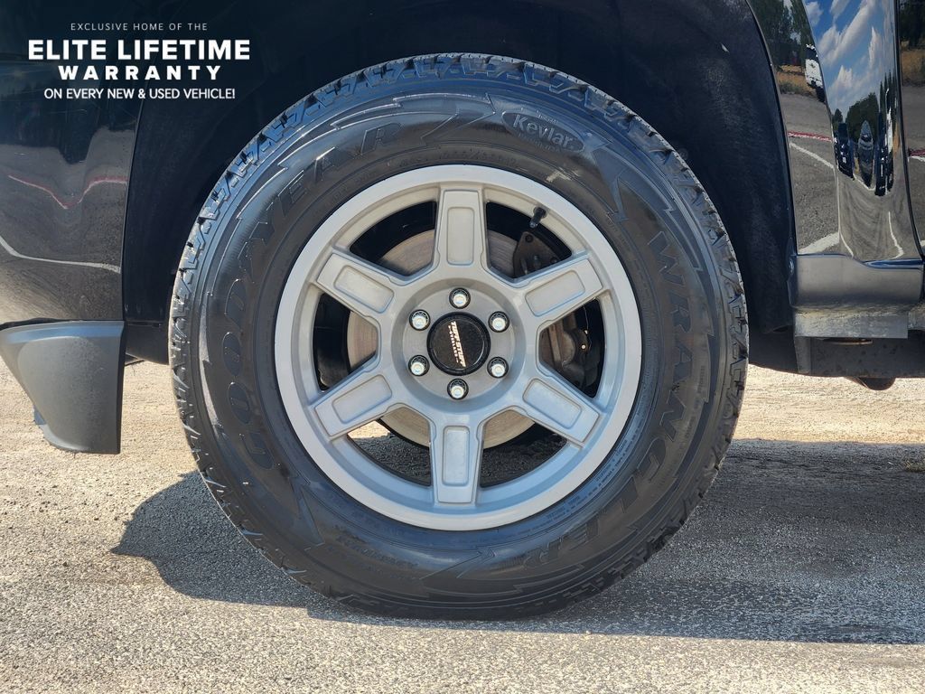 Used 2019 Chevrolet Colorado Z71 AWD/4WD image 11