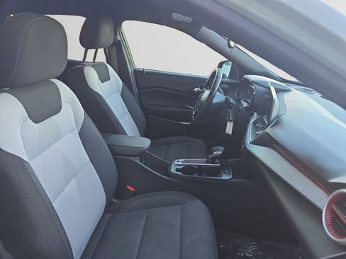 Used 2024 Chevrolet Trax RS image 16