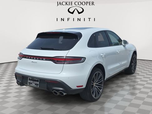 Used 2025 Porsche Macan AWD/4WD image 5