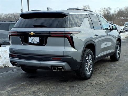 Used 2025 Chevrolet Traverse LT image 26