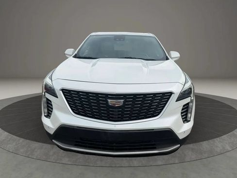 Used 2019 Cadillac XT4 Premium Luxury FWD image 2