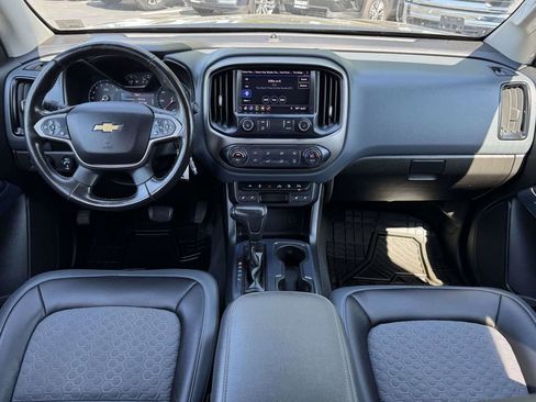 Used 2021 Chevrolet Colorado Z71 w/ Z71 Midnight Edition AWD/4WD image 3