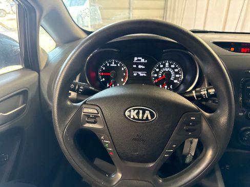 Used 2017 Kia Forte LX FWD image 22