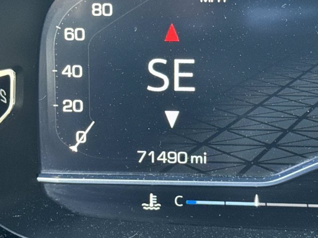Used 2022 GMC Yukon XL Denali RWD image 32