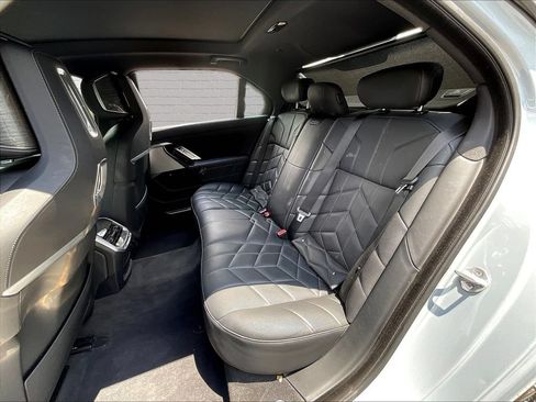 Used 2023 BMW 740i RWD image 19