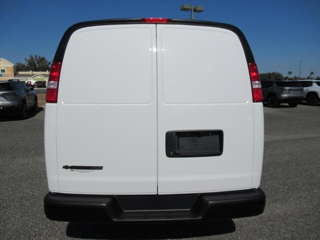 New 2026 Chevrolet Express 2500 Extended RWD image 7