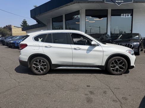 Used 2020 BMW X1 xDrive28i AWD/4WD image 2