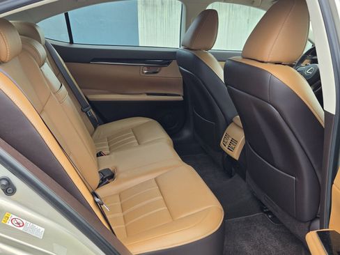 Used 2017 Lexus ES 350 w/ Luxury Package FWD image 17