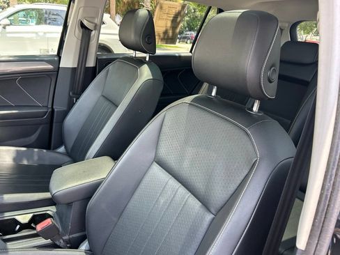 Used 2022 Volkswagen Tiguan SE FWD image 22