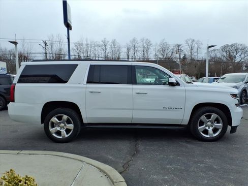 Used 2016 Chevrolet Suburban LT image 4