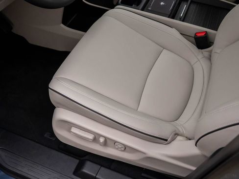 New 2026 Honda Odyssey Touring image 15