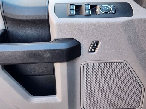 Used 2019 Ford F250 XL w/ Power Equipment Group image 26