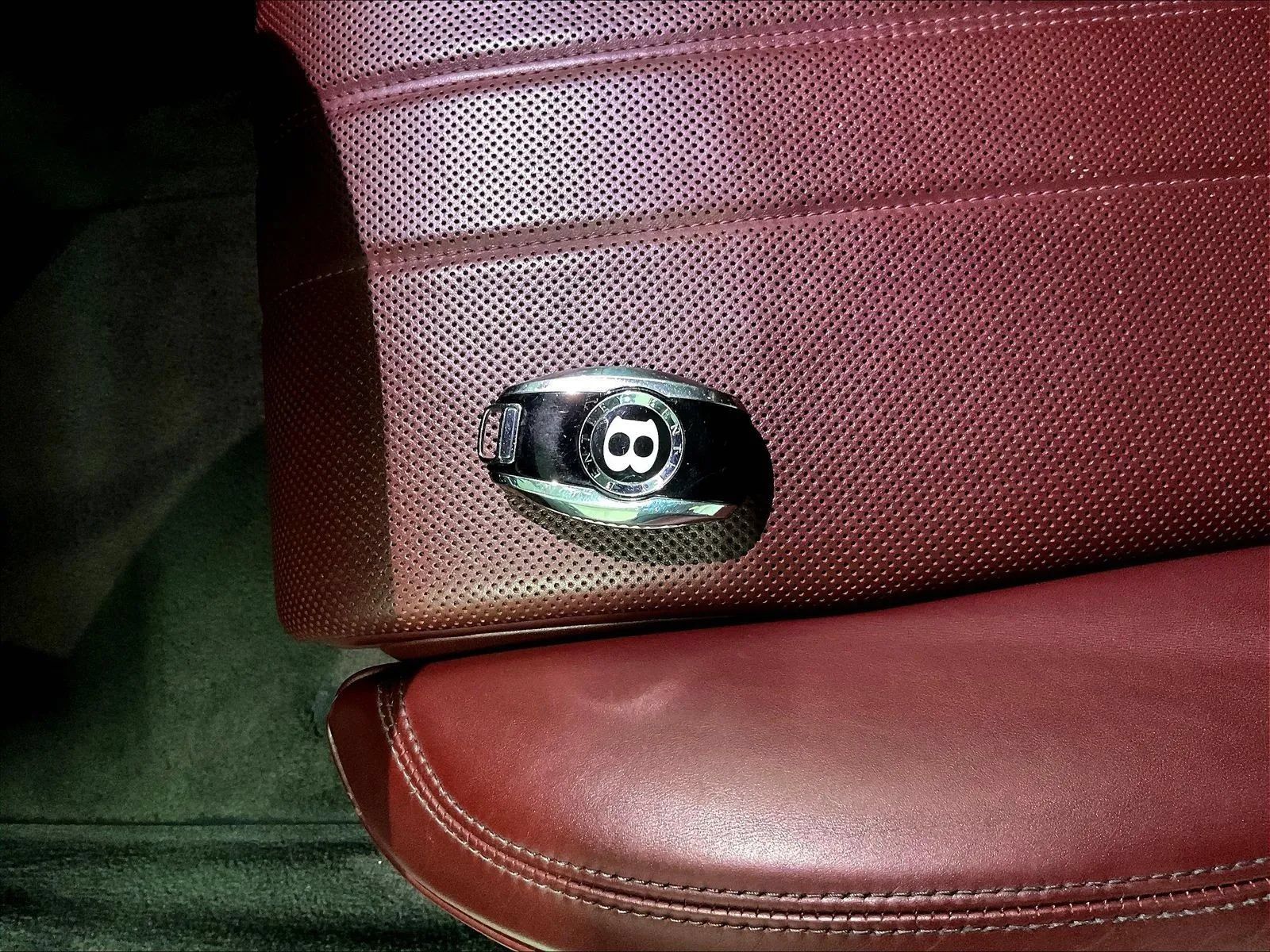 Used 2021 Bentley Flying Spur V8 AWD/4WD image 30
