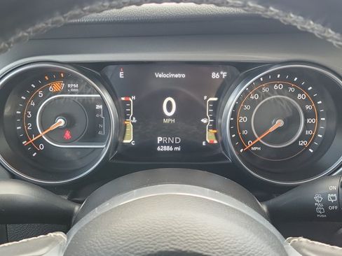 Used 2022 Jeep Wrangler Unlimited Sahara AWD/4WD image 28