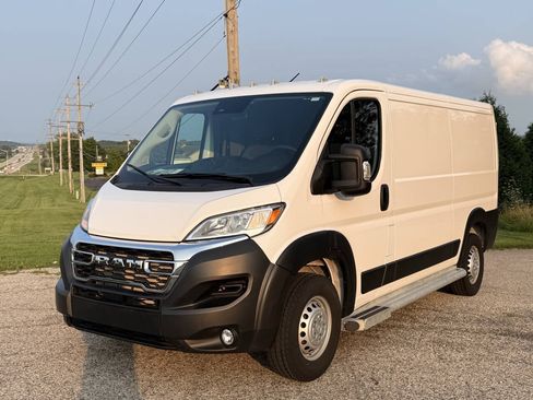 Used 2025 RAM ProMaster 2500 w/ U-Haul Equipment Group FWD image 2