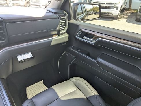Certified 2022 Chevrolet Silverado 1500 RST w/ All Star Edition Plus AWD/4WD image 16