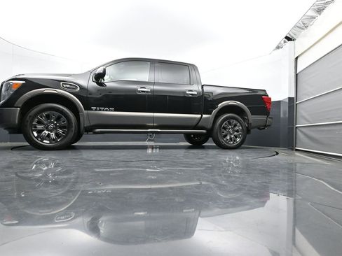 Used 2017 Nissan Titan Platinum Reserve AWD/4WD image 34