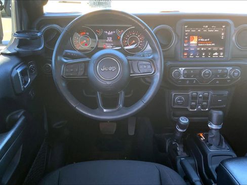 Used 2023 Jeep Gladiator Sport image 6