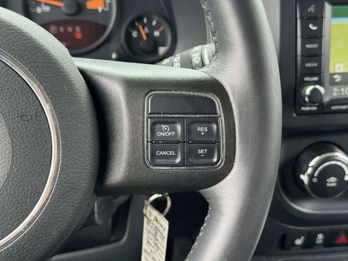Used 2015 Jeep Patriot Latitude AWD/4WD image 22