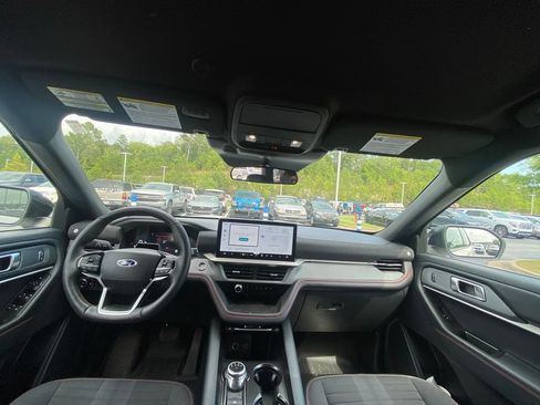 Used 2025 Ford Explorer ST-Line RWD image 27
