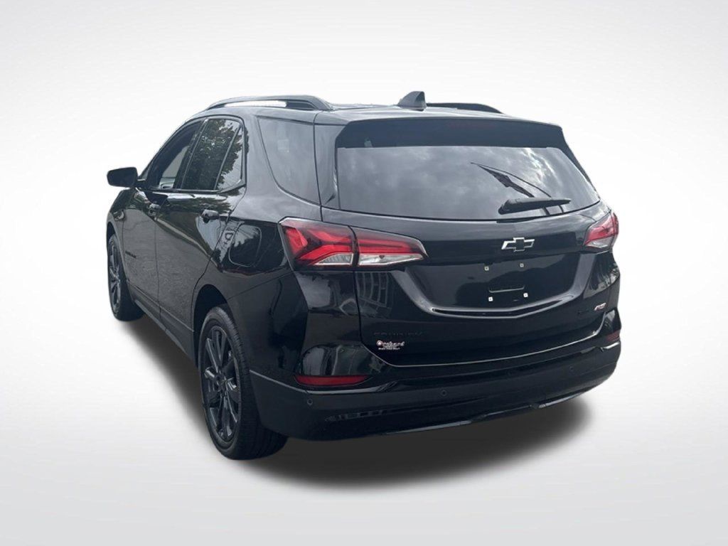 Used 2024 Chevrolet Equinox RS AWD/4WD image 5
