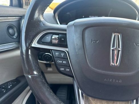 Used 2019 Lincoln Nautilus Reserve AWD/4WD image 12