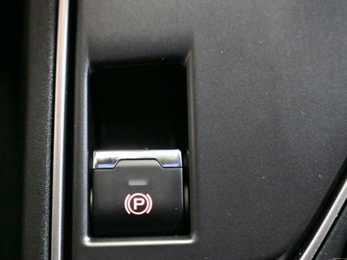 Used 2025 Subaru Impreza 2.0i Sport image 27