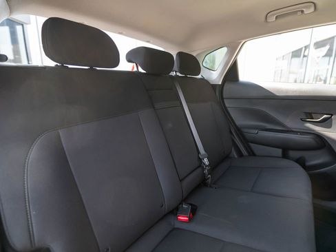 Used 2025 Hyundai Kona SEL FWD image 32