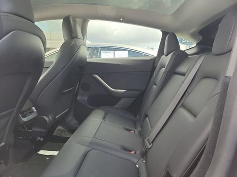 Used 2024 Tesla Model Y 2WD image 12