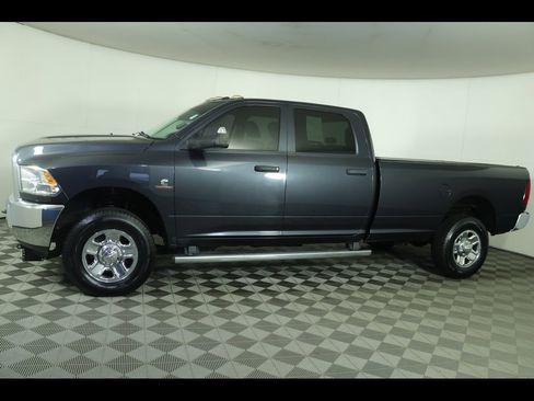 Used 2017 RAM 2500 Tradesman w/ Chrome Appearance Group image 12