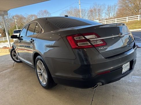 Used 2015 Ford Taurus SEL image 9