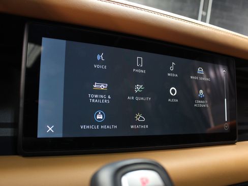 Used 2023 Land Rover Defender 110 X-Dynamic SE image 64