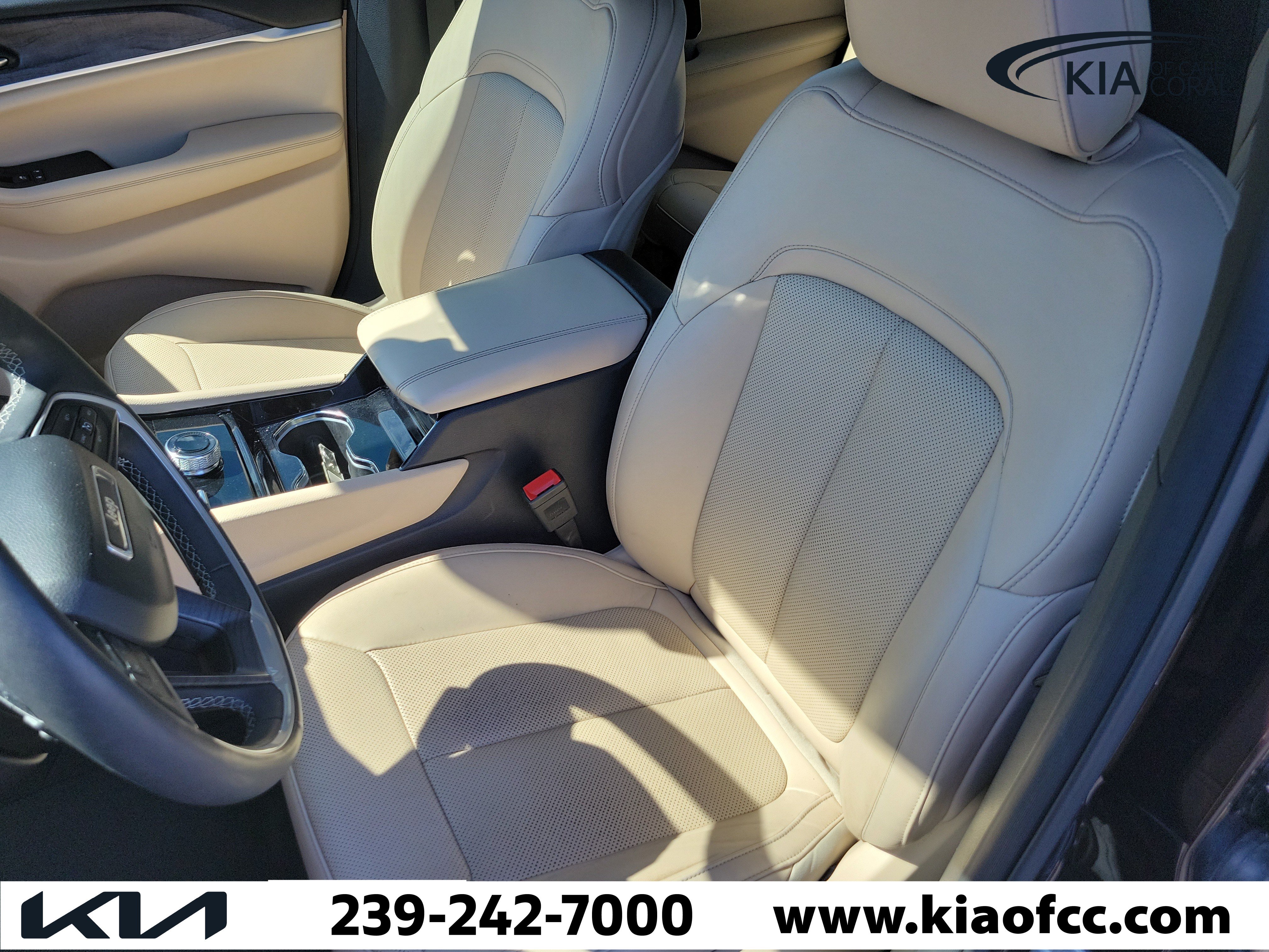 Used 2023 Jeep Grand Cherokee L Limited w/ Luxury Tech Group II AWD/4WD image 24
