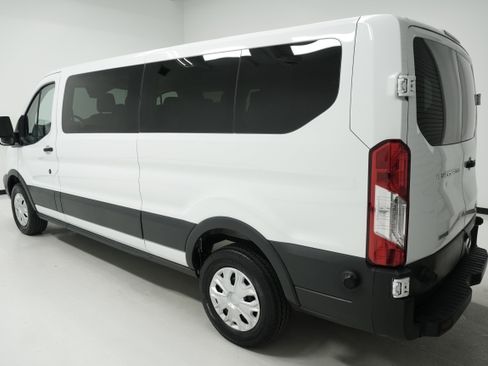 Used 2015 Ford Transit 350 XLT image 4
