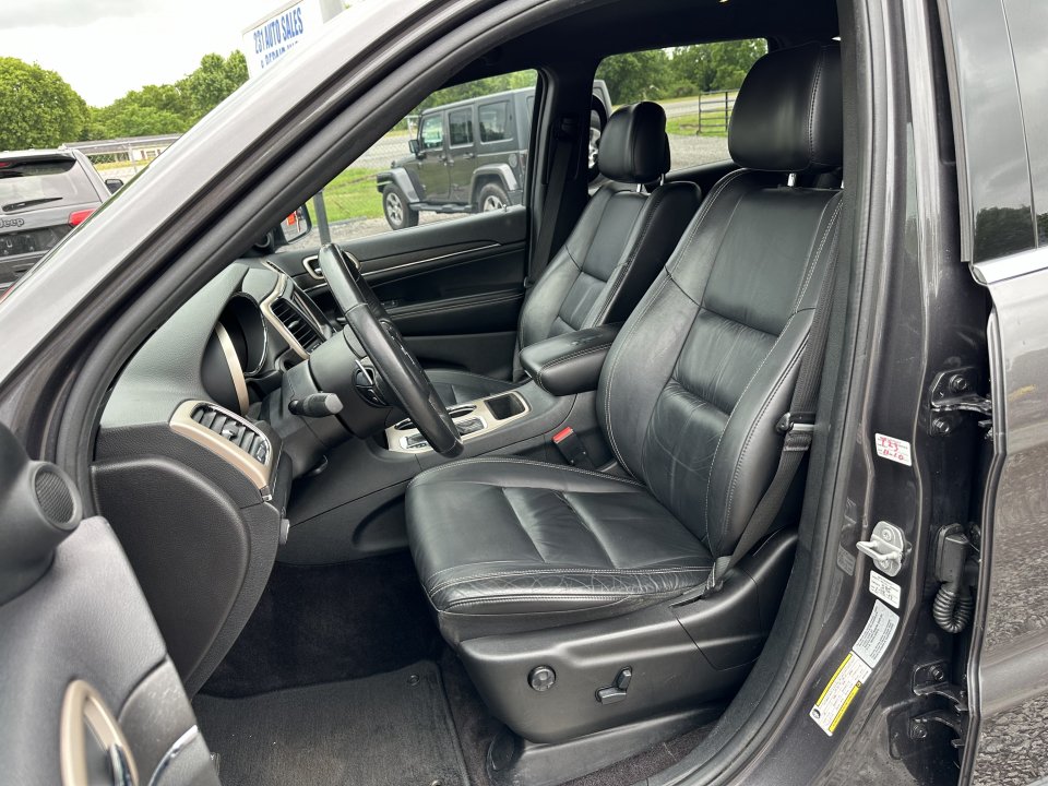 Used 2016 Jeep Grand Cherokee Limited RWD image 15