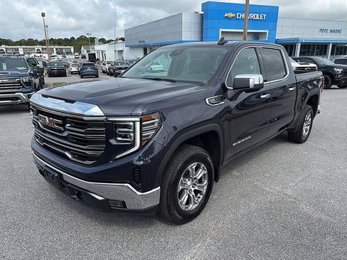 Used 2025 GMC Sierra 1500 SLT AWD/4WD image 2
