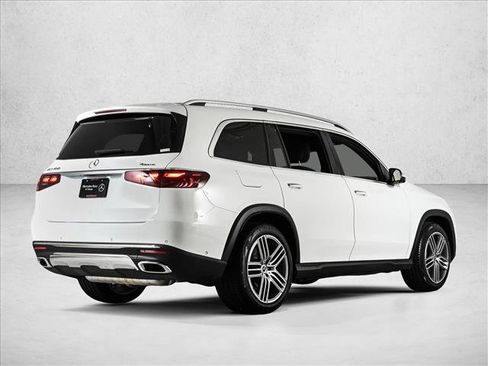 Used 2026 Mercedes-Benz GLS 450 4MATIC image 5