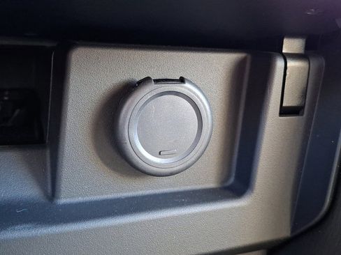 Used 2024 Nissan Armada Platinum w/ Captain's Chairs Package image 27