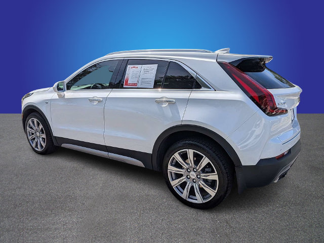 Used 2019 Cadillac XT4 Premium Luxury w/ Cold Weather Package FWD image 3