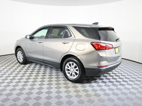 Used 2018 Chevrolet Equinox LT image 4