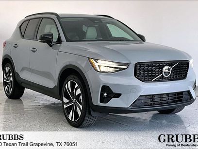 New 2026 Volvo XC40 B5 Ultra w/ Protection Package Premier