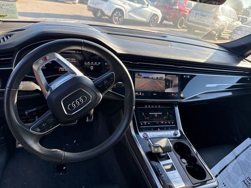 Used 2022 Audi SQ7 Prestige w/ Prestige Package image 12