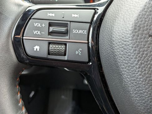 Used 2025 Honda HR-V Sport image 14