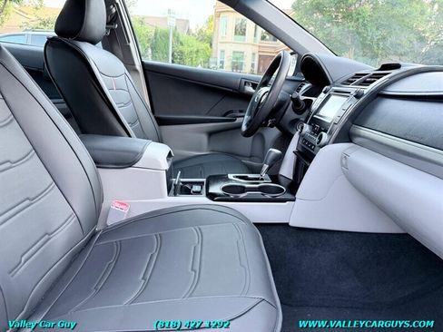 Used 2012 Toyota Camry LE FWD image 10