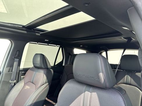 Used 2025 Honda Pilot Black Edition image 11
