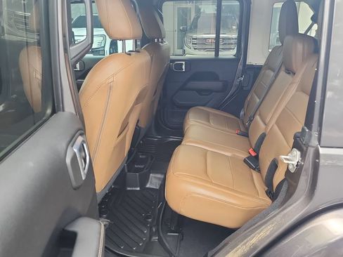 Used 2021 Jeep Wrangler Unlimited Sahara AWD/4WD image 24