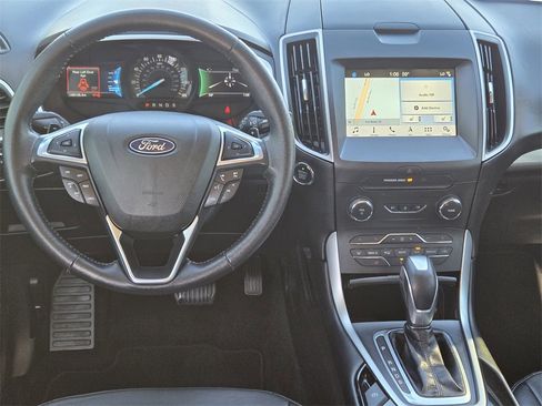 Used 2018 Ford Edge SEL w/ Equipment Group 201A image 10